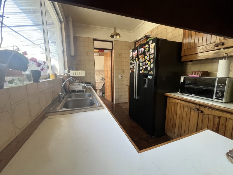 Casa en Venta de 4 Dorm. en la Reina