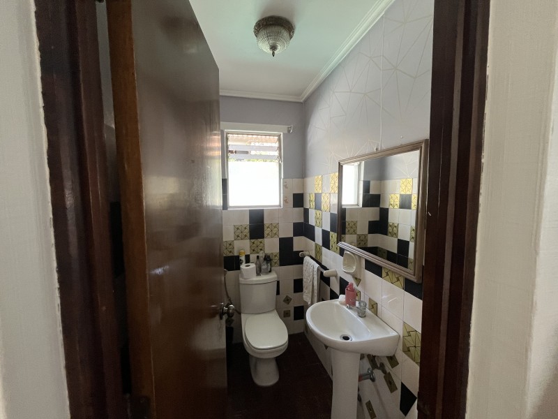 Casa en Venta de 4 Dorm. en la Reina