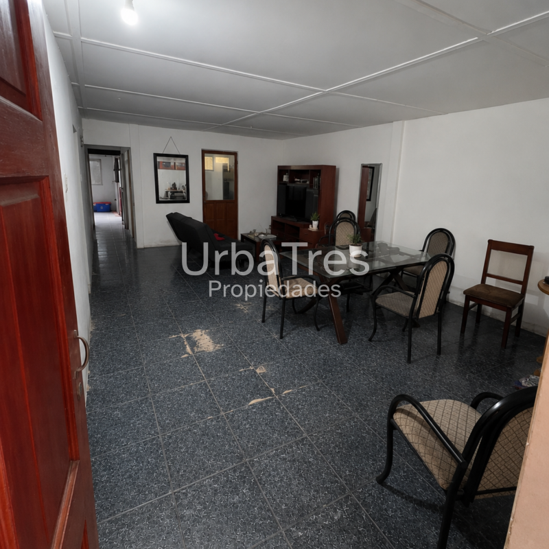 Venta Casa 6 Dormitorios 2 Baños, Avenida las Acacias, Arica