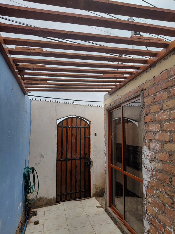 Venta Casa Excelente Ubicación, 3 Dormitorios 2 Baños