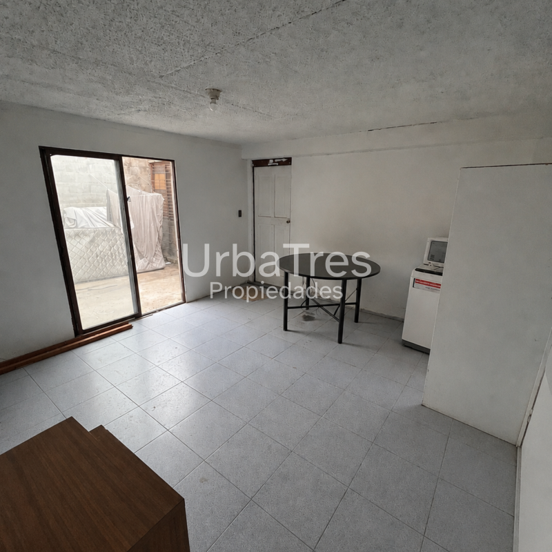Venta Casa 6 Dormitorios 2 Baños, Avenida las Acacias, Arica