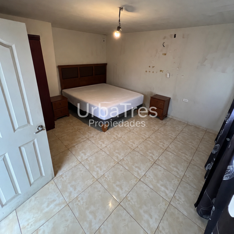 Venta Casa 6 Dormitorios 2 Baños, Avenida las Acacias, Arica