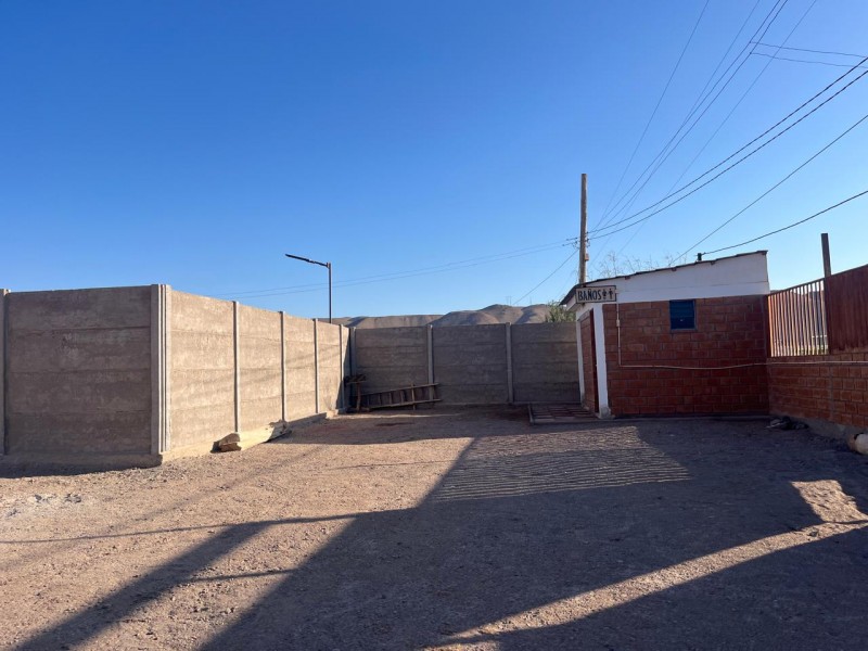 Arriendo Oficinas en Amplio Terreno Cerro Sombrero, Arica
