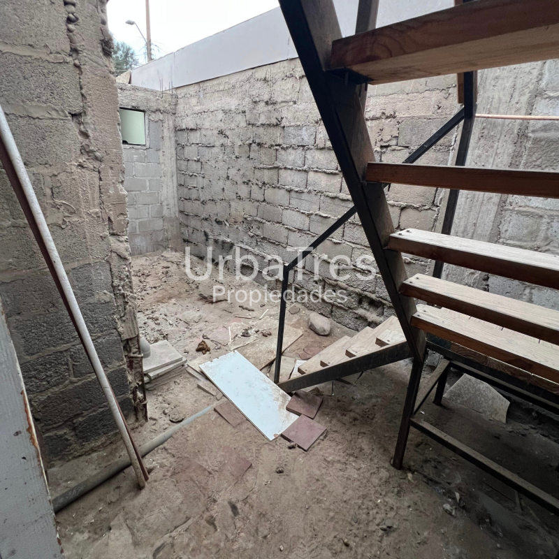 Venta Casa 6 Dormitorios 2 Baños, Avenida las Acacias, Arica