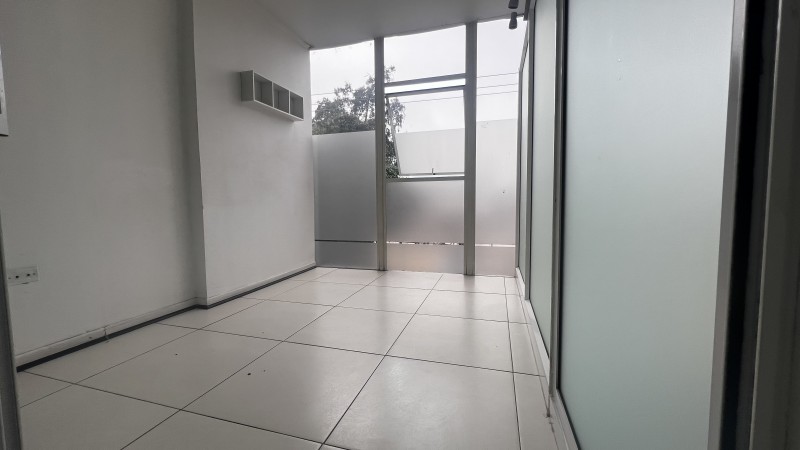 Se Arrienda Oficina Box Médico en Edificio España