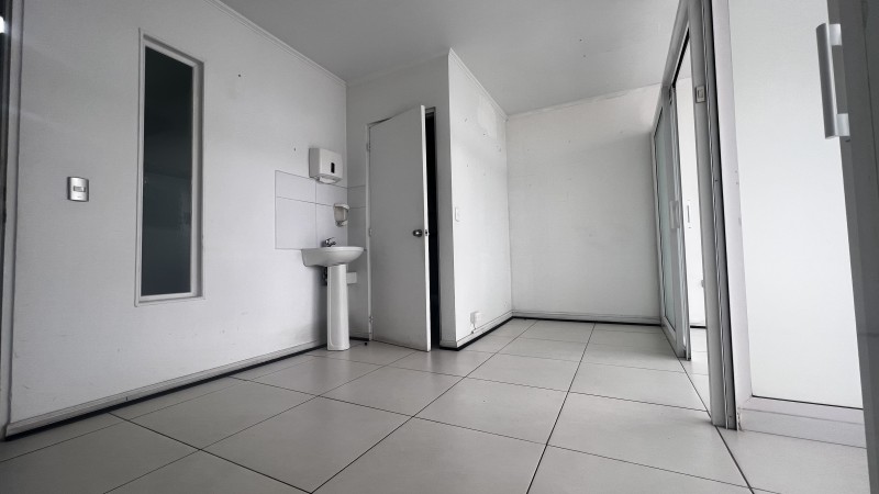 Se Arrienda Oficina Box Médico en Edificio España