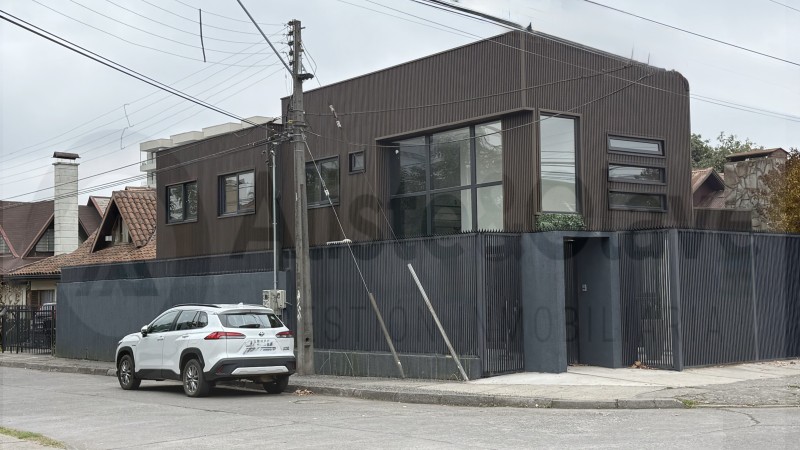 Se Arrienda Gran Propiedad para Uso de Oficinas