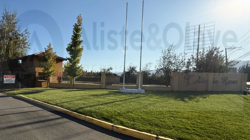 Se Vende Hermosa Casa en Condominio Alto las Rosas