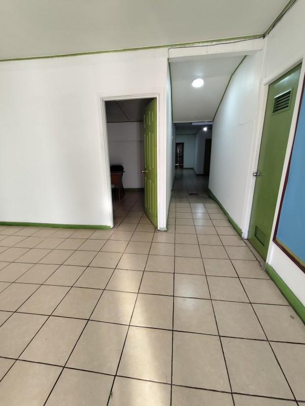 Arrienda Propiedad Comercial de 8 Oficinas en Linares