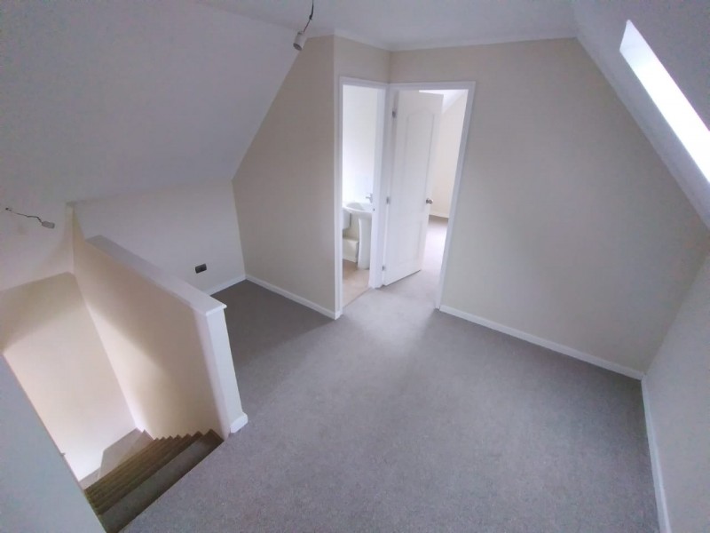 Vende Casa de 3D y 2B en Huertos de Linares