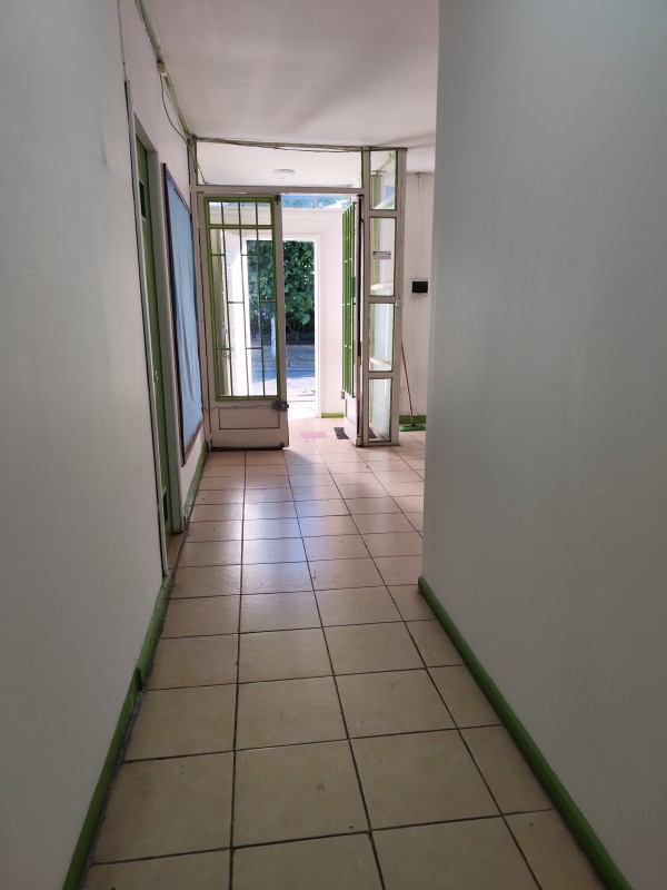 Arrienda Propiedad Comercial de 8 Oficinas en Linares