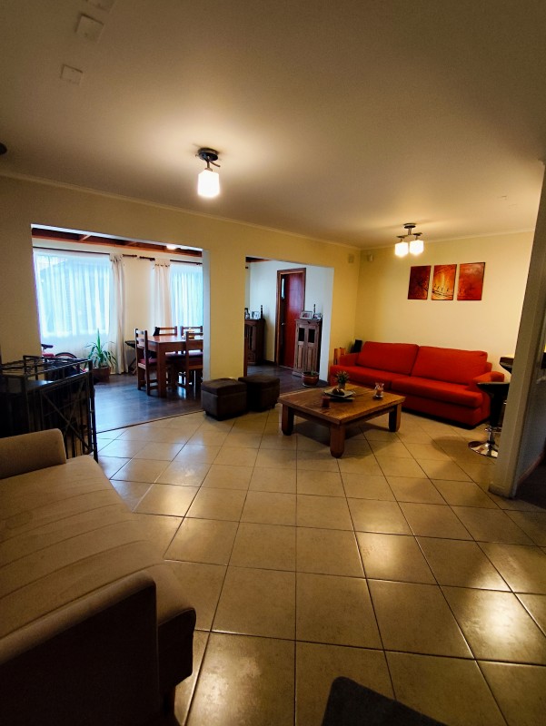 Vende Casa de 4D y 3B en Valle Alborada Linares