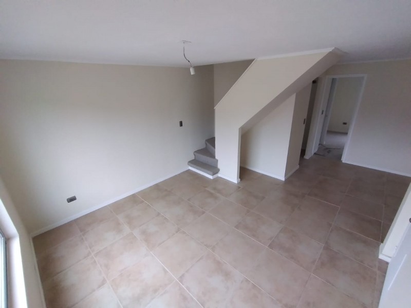 Vende Casa de 3D y 2B en Huertos de Linares