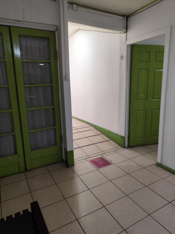 Arrienda Propiedad Comercial de 8 Oficinas en Linares