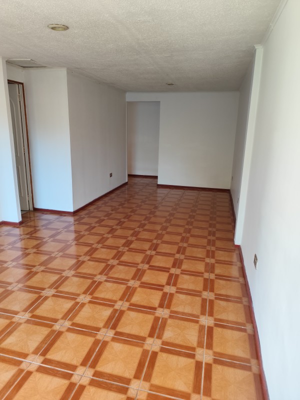 Vende Casa de 3D y 2B en Villa Pablo Neruda Linares