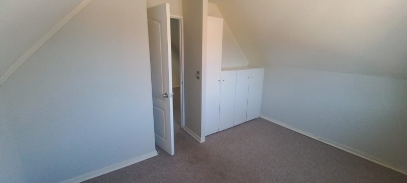 Vende Casa de 3D y 2B en Huertos de Linares