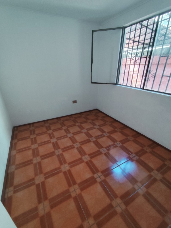 Vende Casa de 3D y 2B en Villa Pablo Neruda Linares