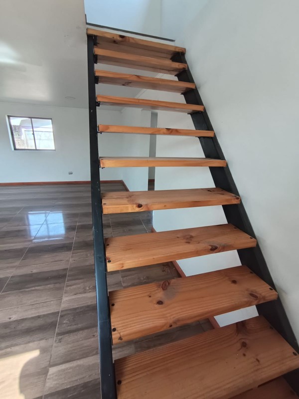 Vende Casa 4 Dormitorios y 2 Baños en Pobl Victoria Colbun