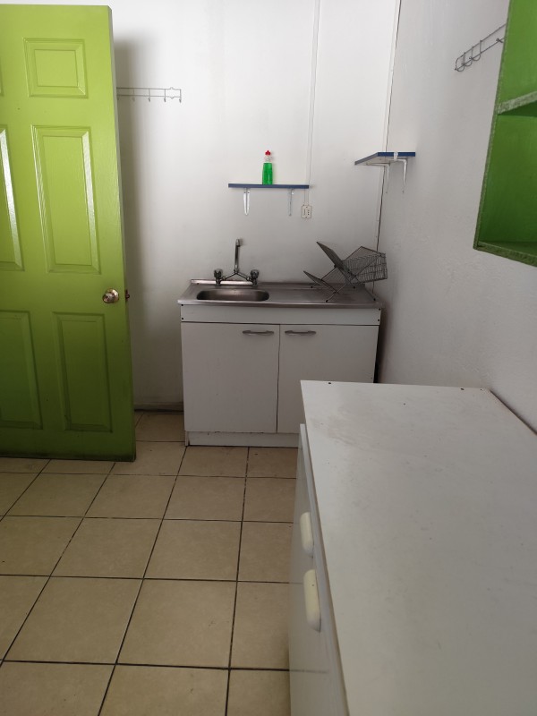 Arrienda Propiedad Comercial de 8 Oficinas en Linares