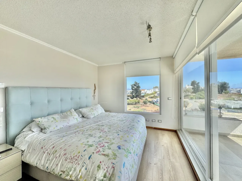 Vende Penthouse en Marbella,