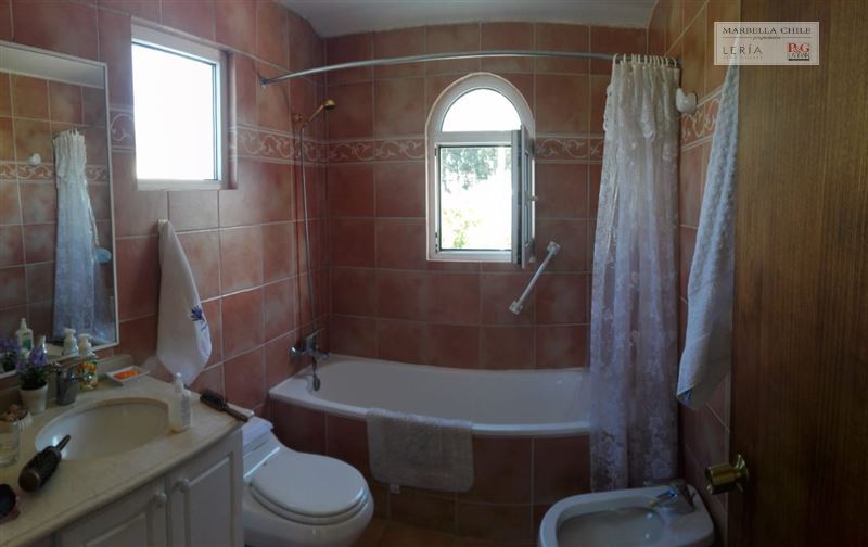 Vende Hermosa Casa, en Marbella