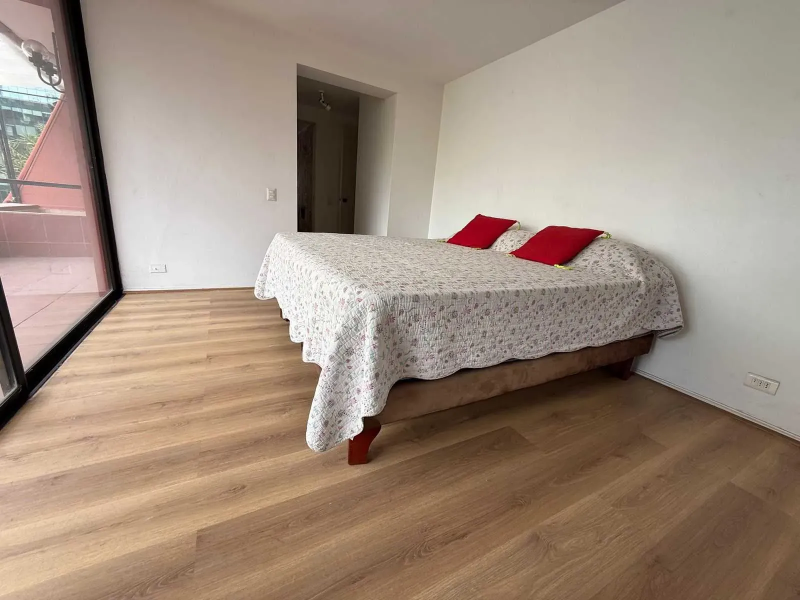 Arriendo en las Condes, Calle Luz,