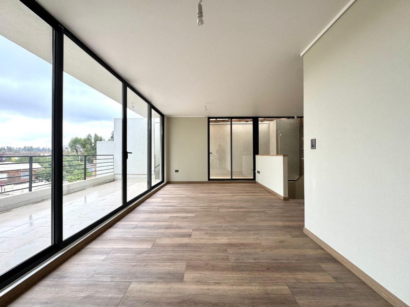 Vende Hermosa y Moderna Casa en los Pinos