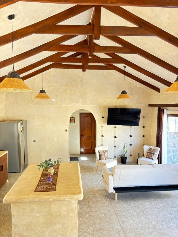 Cochiguaz, Valle del Elqui. Casa Moderna Negocio Cerrado