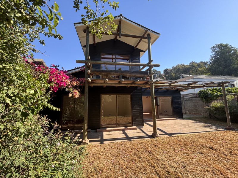 Vende Casa , Cerca Colegio Mackay