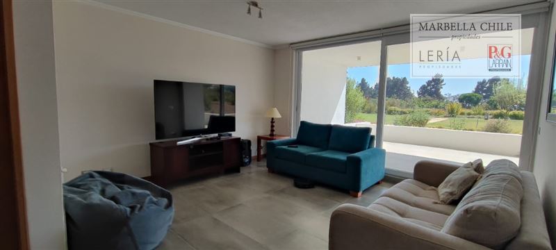 Vende Moderno Departamento en Marbella