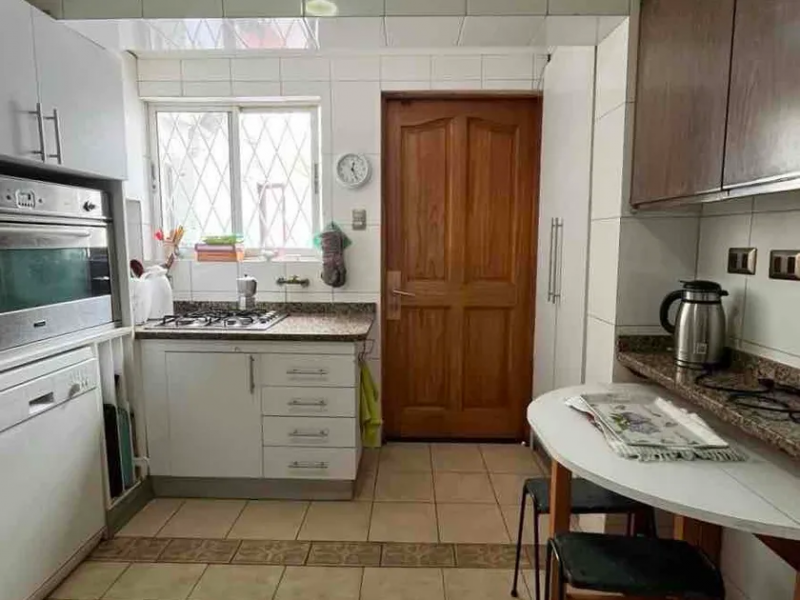 Casa en Recreo, Solida Excelente Estado