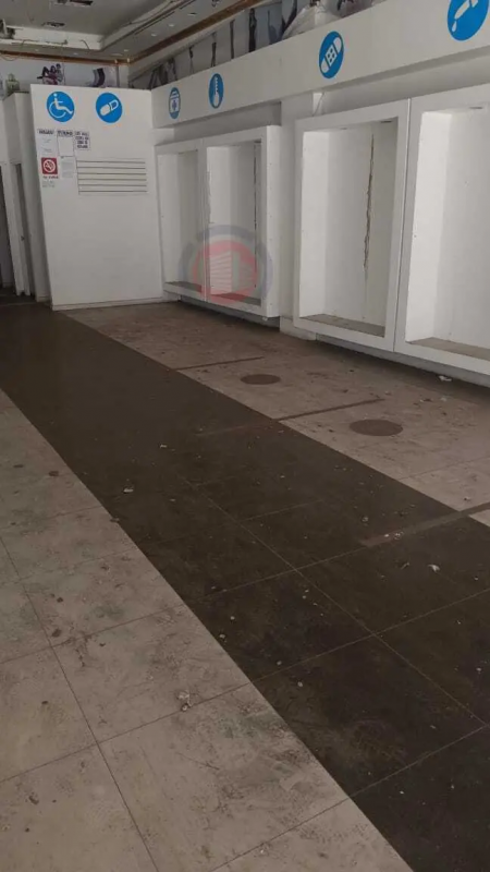 Local Comercial en Avenida Valparaiso,