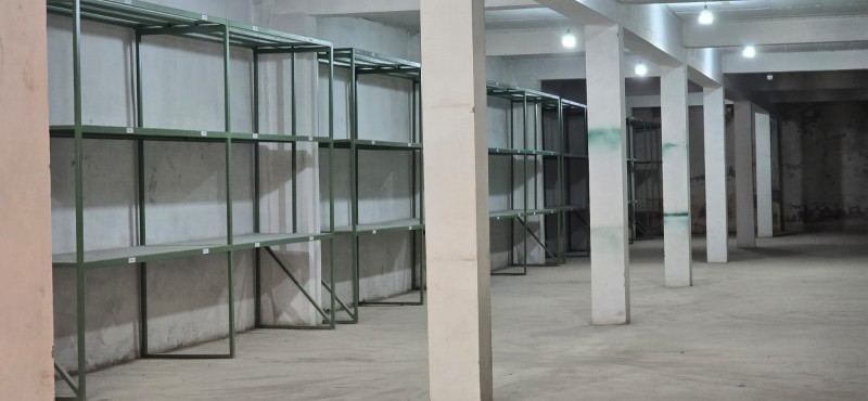 Bodega Grande en Paso Hondo, Impecable
