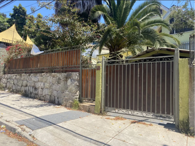 Hermanos Clark , Agua Santa Impecable Casa Remodelada