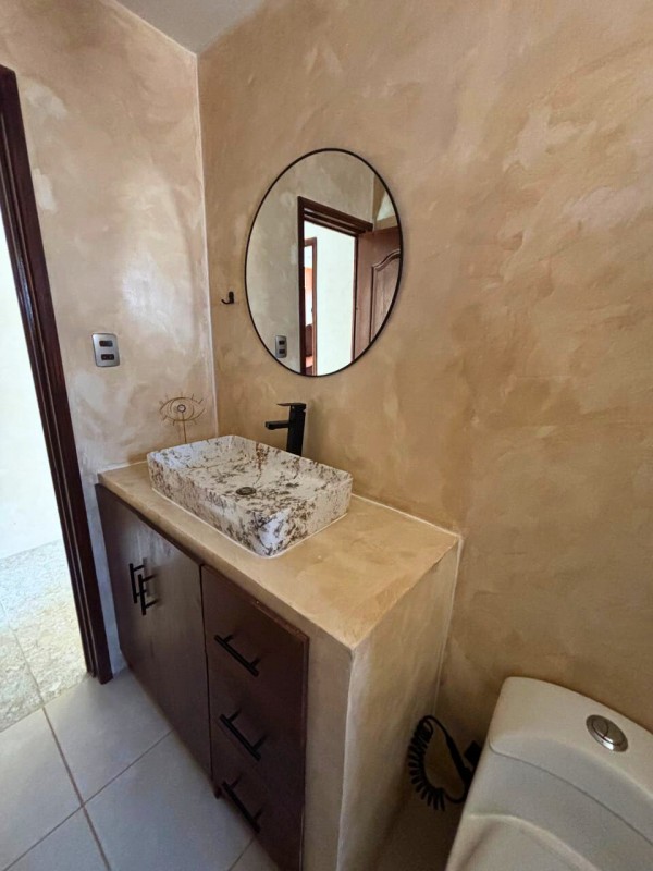 Cochiguaz, Valle del Elqui. Casa Moderna Negocio Cerrado