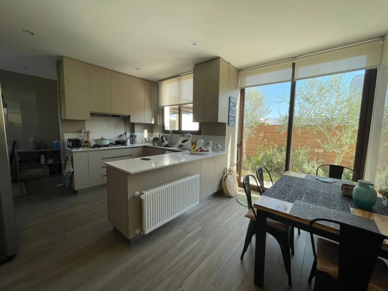 Casa en los Rios, Colina Moderna Propiedad