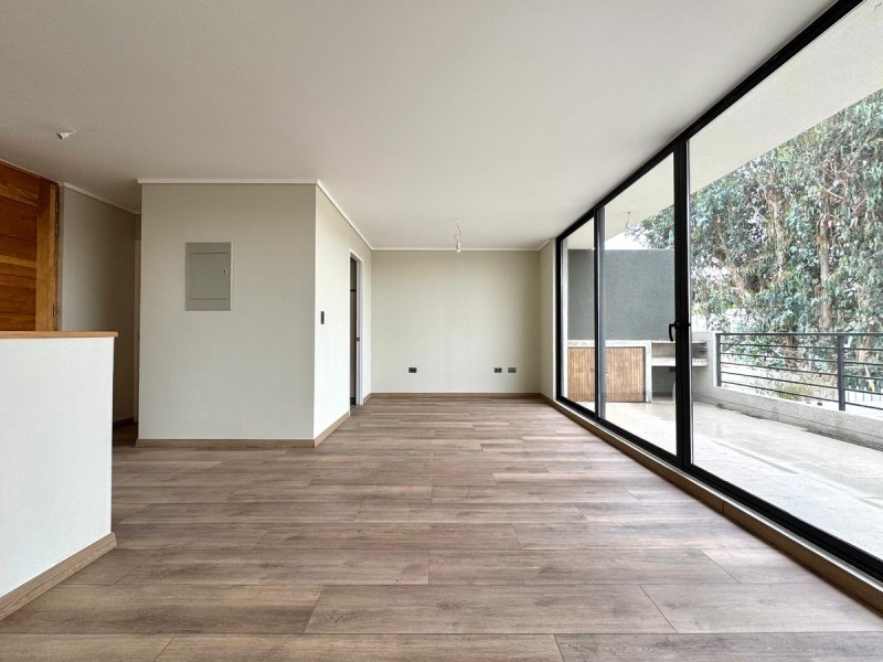 Vende Hermosa y Moderna Casa en los Pinos