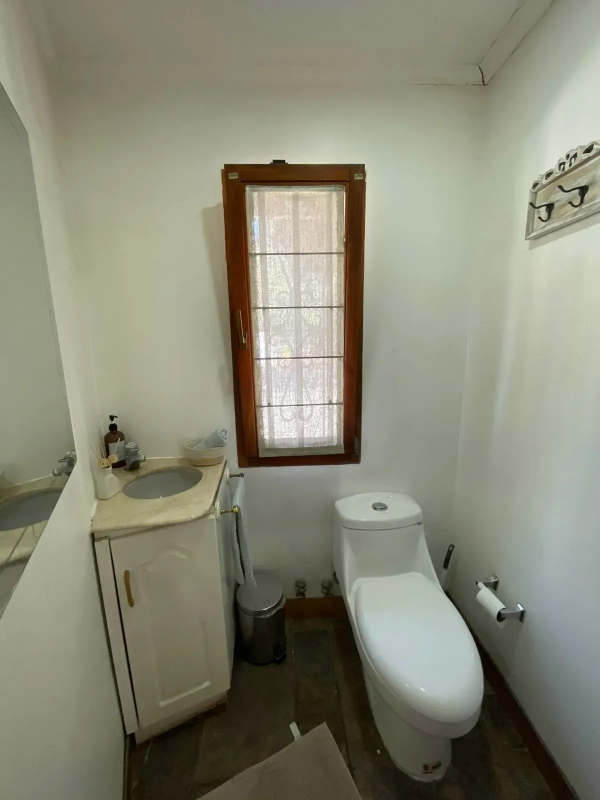 Casa en los Castaños, Dentro de Parcela , Hermosa Propiedad