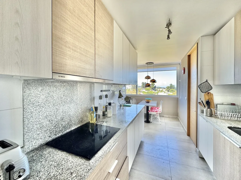 Vende Penthouse en Marbella,