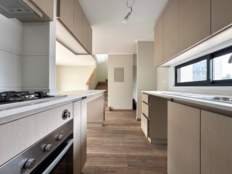 Vende Hermosa y Moderna Casa en los Pinos