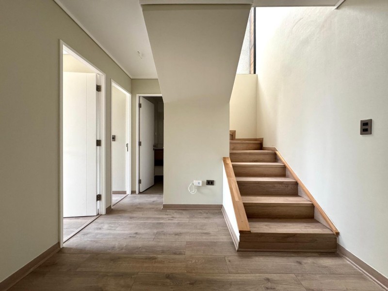 Vende Hermosa y Moderna Casa en los Pinos