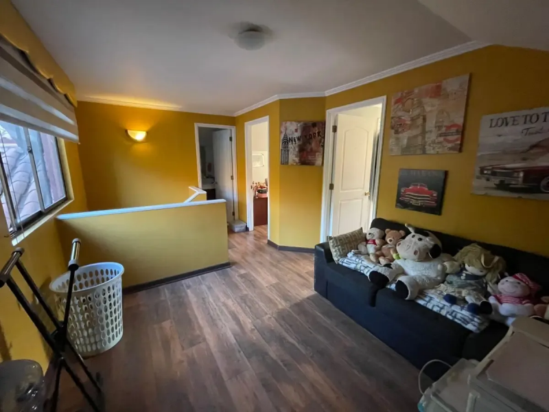 Impecable Casa en Condominio, 5D 4B, Cocina Remodelada!