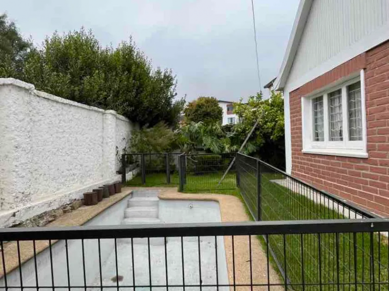 Casa en Recreo, Solida Excelente Estado