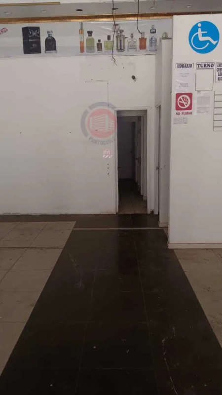 Local Comercial en Avenida Valparaiso,