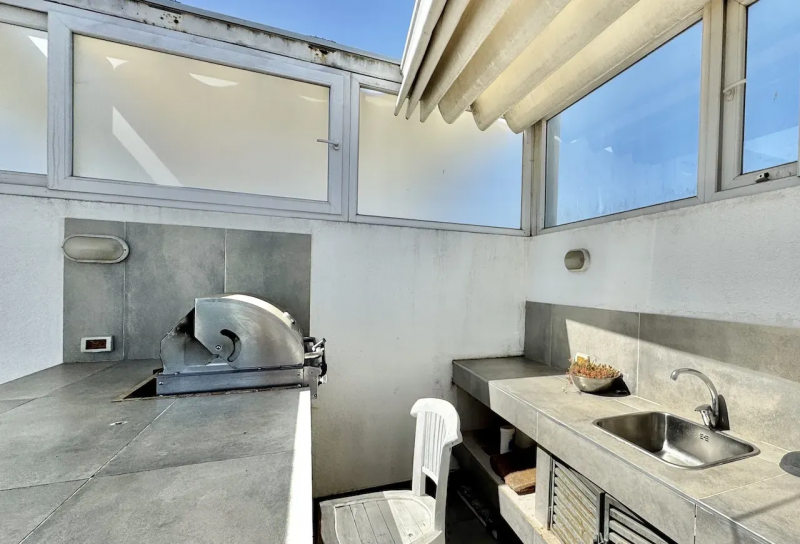 Vende Penthouse en Marbella,