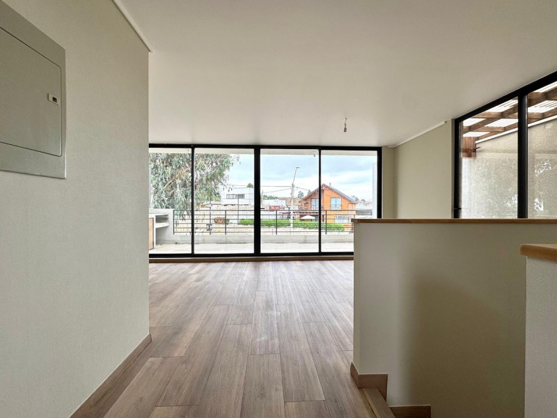 Vende Hermosa y Moderna Casa en los Pinos