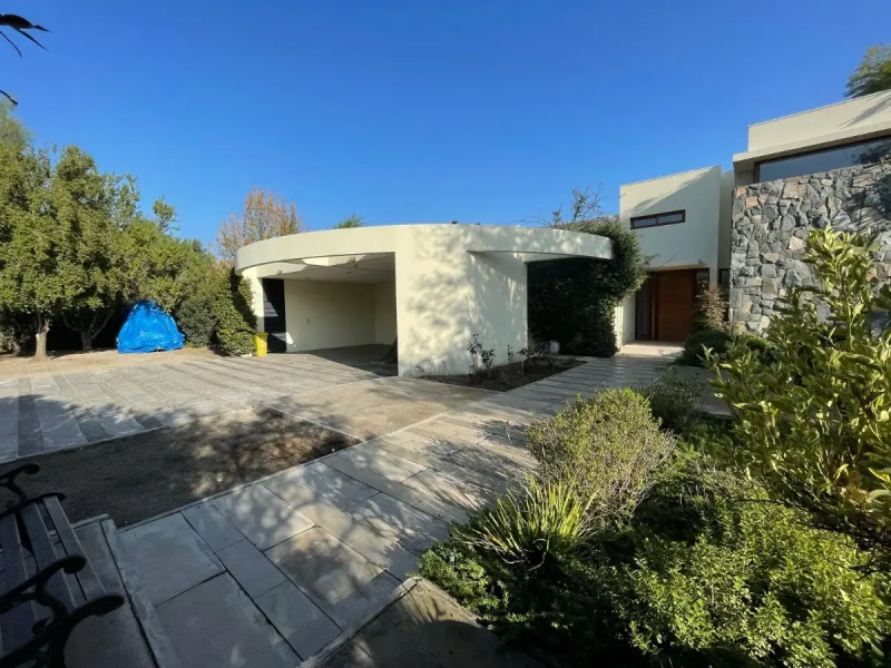 Moderna Casa en Chicureo,