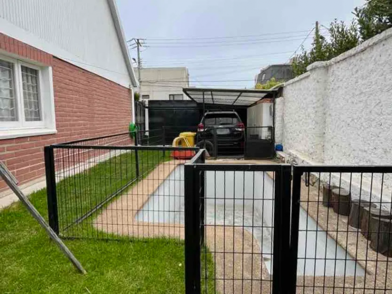 Casa en Recreo, Solida Excelente Estado