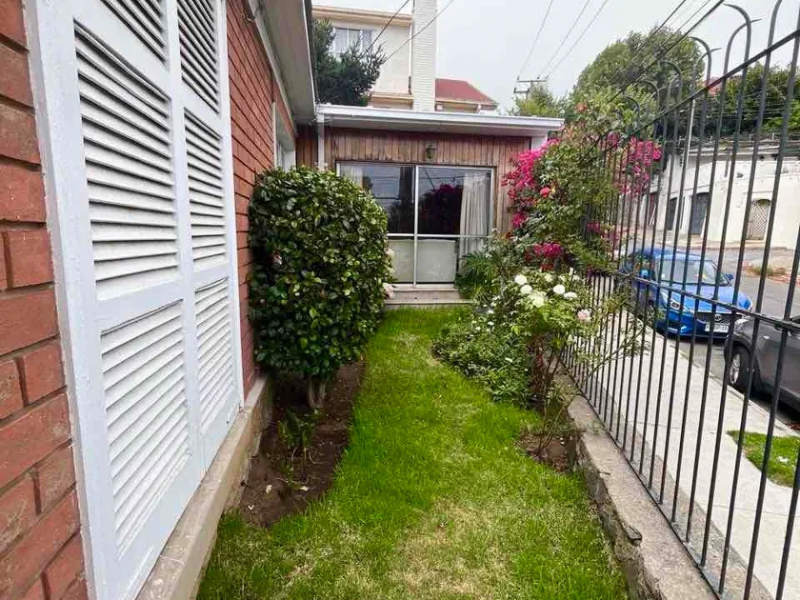 Casa en Recreo, Solida Excelente Estado