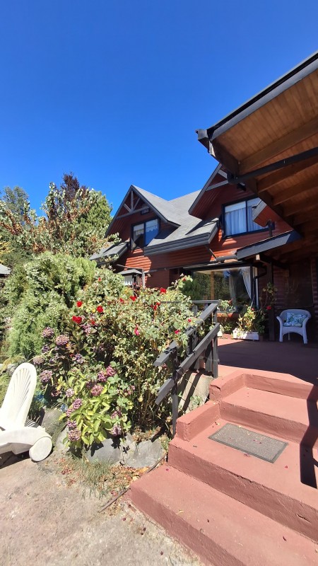 Vende Hostal en Villa Rica, Excelente Oportunidad